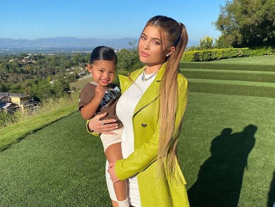 Kylie Jenner teme por la vida de su hija tras el caso de George Floyd
