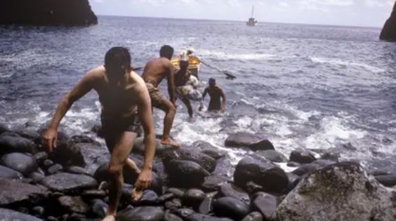 El milagro de Tonga: La historia de seis chicos que sobrevivieron solos a un naufragio en medio del Pacífico