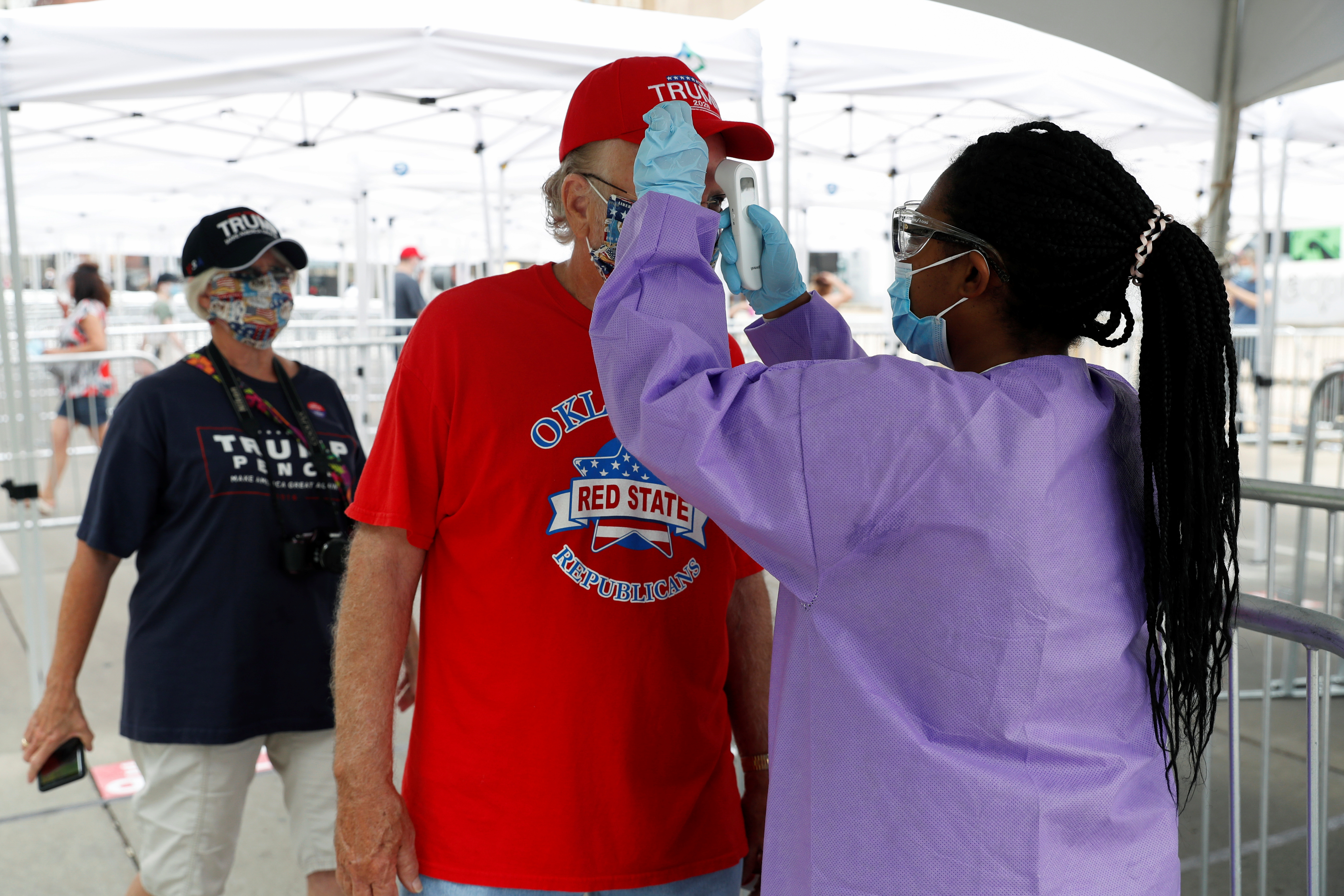 Seis trabajadores de la campaña de Trump en Tulsa dieron positivo por coronavirus