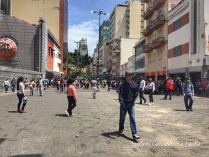 Habla la calle: Trabajadores informales opinan sobre próxima radicalización de la cuarentena en Caracas (Video)