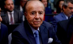 Hospitalizaron al expresidente argentino Carlos Menem por neumonía