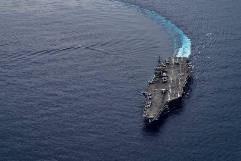 Un diario del régimen chino dijo que había misiles “mata portaaviones” listos para actuar contra la flota de los EEUU