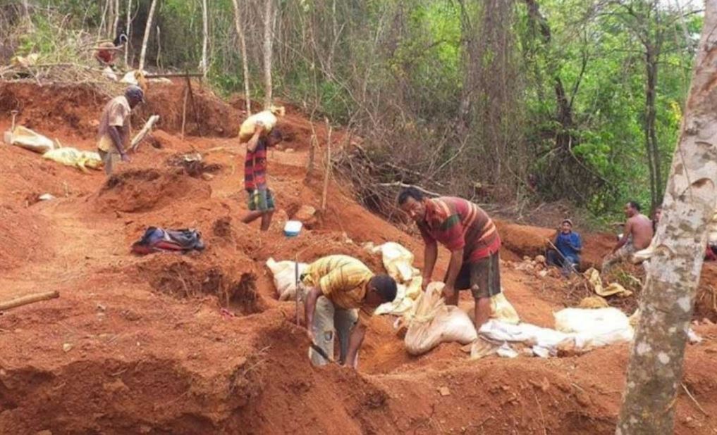 “Fueron víctimas de la explotación”: Pizarro lamentó la muerte de siete mineros en Bolívar