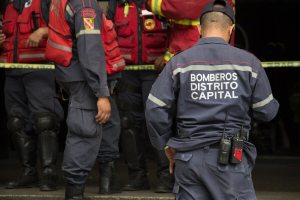 Bomberos de Caracas alertan sobre más casos de Covid-19: “Solo contamos con guantes y tapabocas a duras penas”