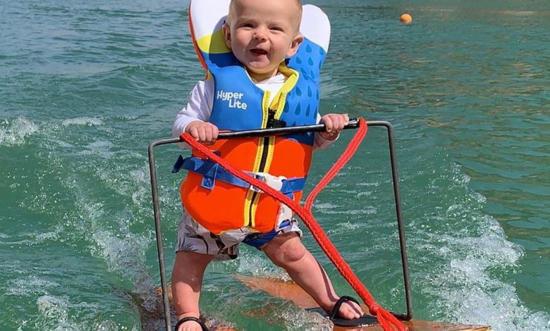 Rich, el bebé de seis meses que hace esquí acuático en Utah (VIDEO)