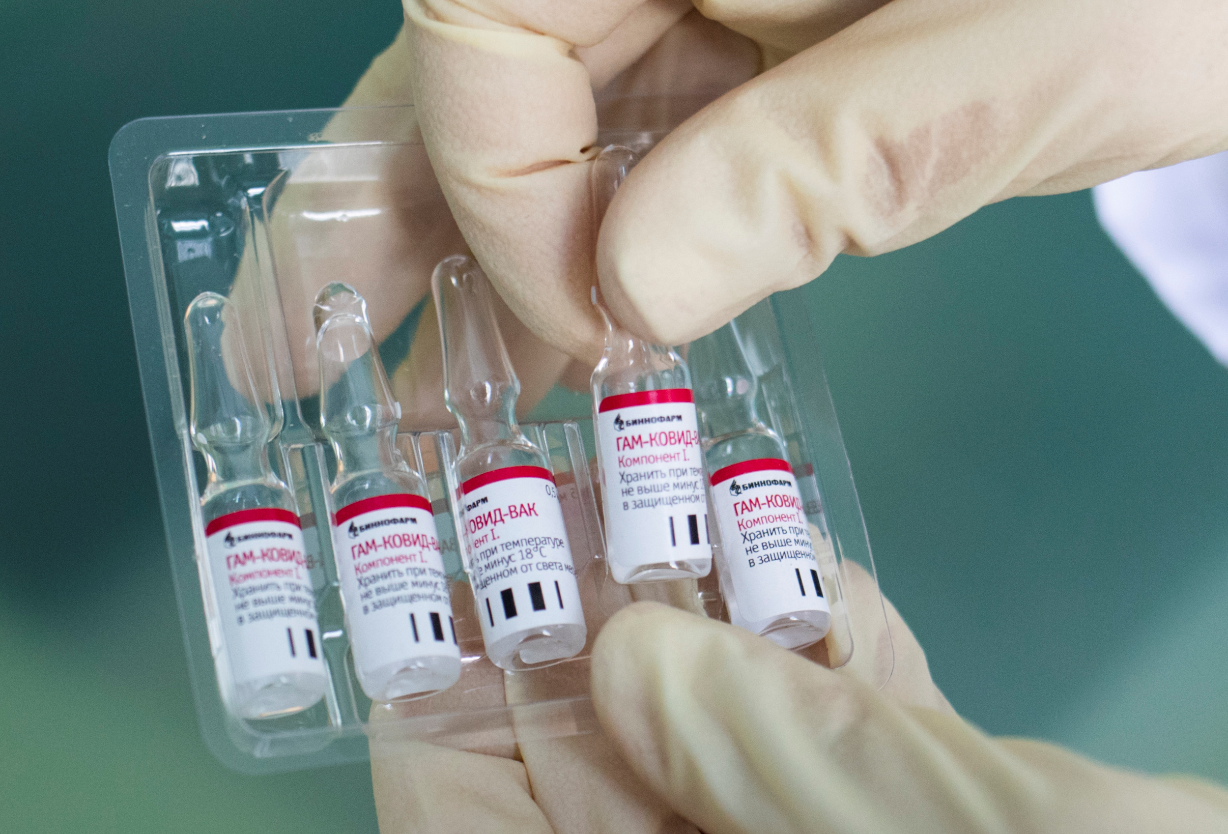 Rusia envía vacunas para Covid-19 a Bielorrusia para ensayos clínicos