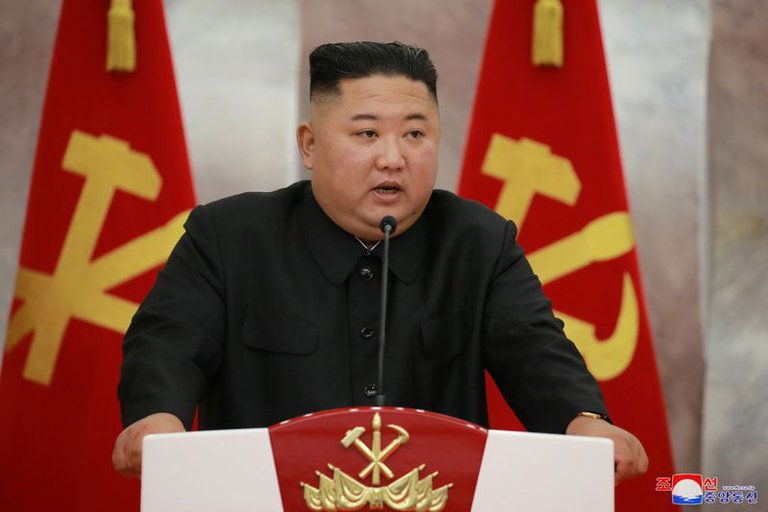 Kim Jong Un admite ante el partido único que el país pasa penurias económicas