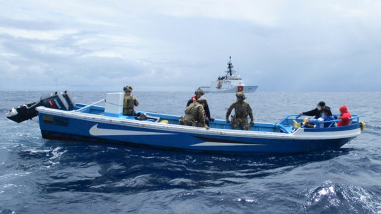 Un buque de guerra holandés incautó 80 kilos de cocaína frente a aguas venezolanas