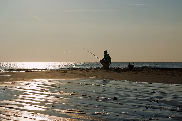 Los pescadores pueden ir a pescar en agua salada los sábados sin  licencia