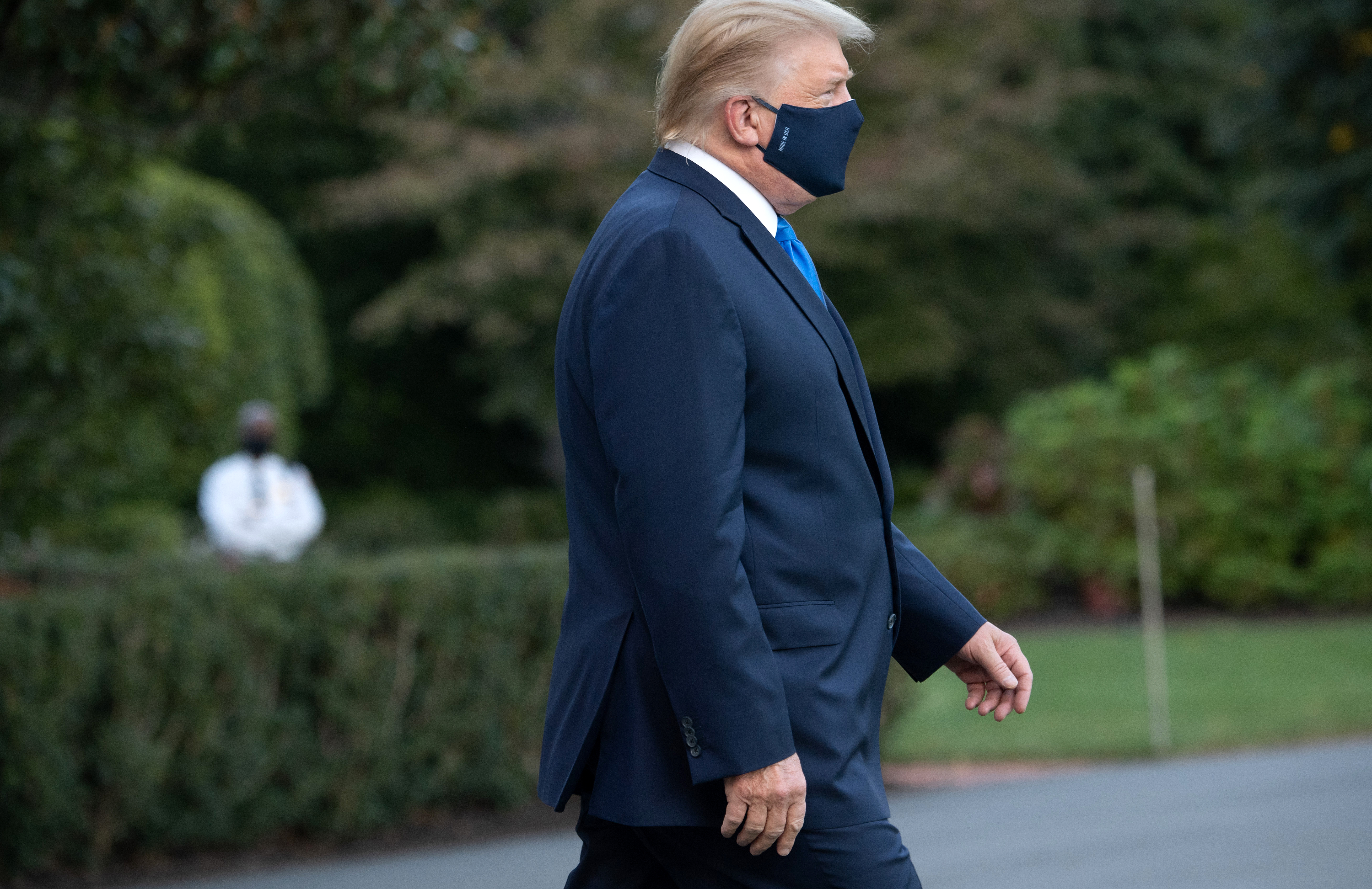 “No quería esconderme”: Trump afirmó que no tuvo otra opción que exponerse al virus