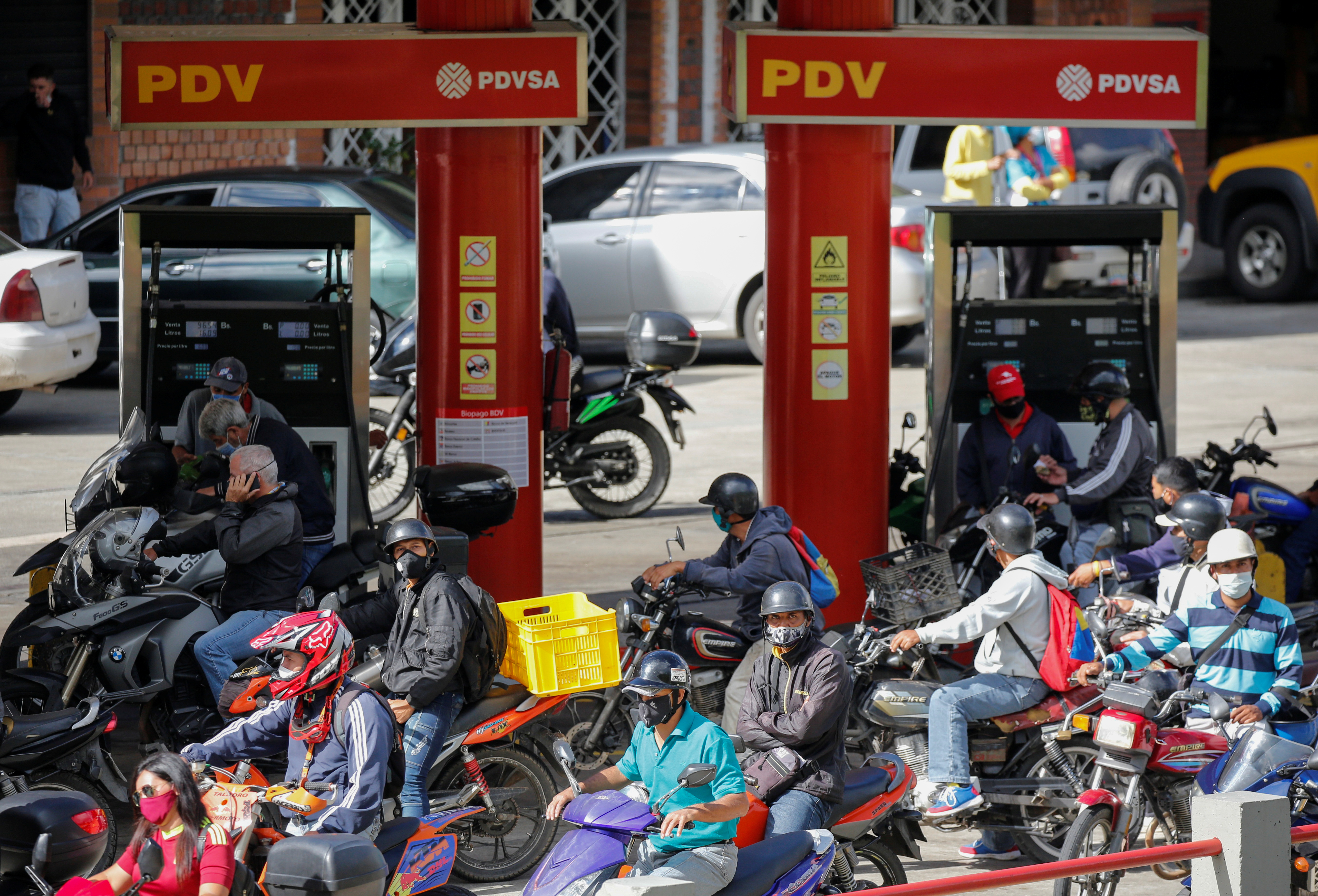 Régimen de Maduro anunció nuevo sistema de distribución de combustible a partir del #5Oct
