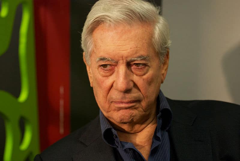 Preocupación en el mundo literario: Mario Vargas Llosa hospitalizado por segunda por Covid-19