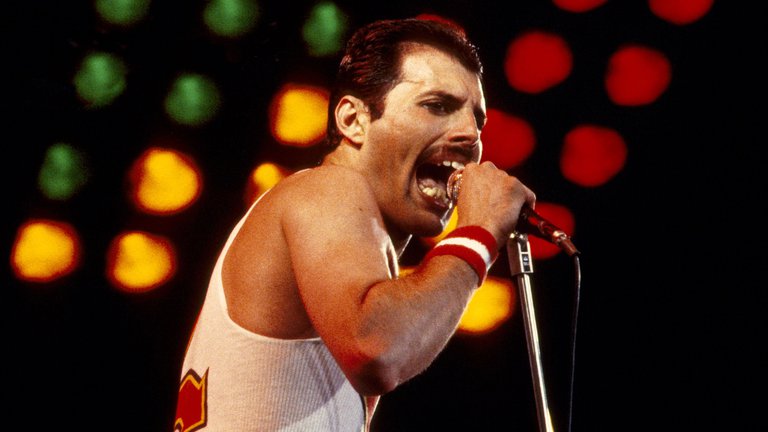 A 30 años de la muerte de Freddie Mercury, estos son algunos datos de su vida