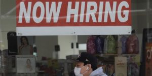 Pedidos por desempleo se mantienen estables en Estados Unidos