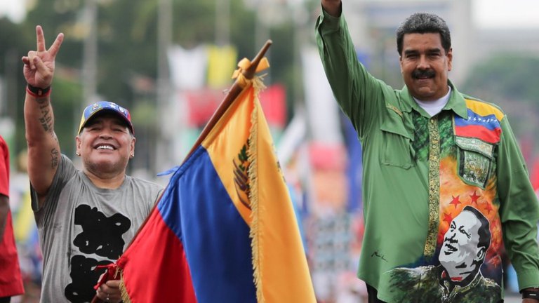 Maradona y sus negocios con Venezuela: A cuánto asciende la deuda del régimen de Maduro con el astro