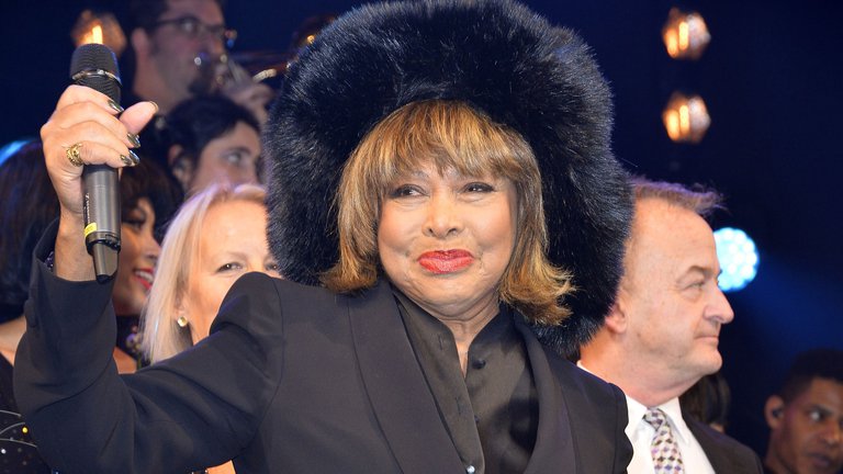 Tina Turner se despide de los fans con un documental sobre su estrés postraumático, ACV  y cáncer