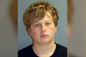 Adolescente de Florida que asesinó a su madre recibió 45 años de prisión