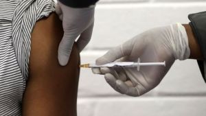 El 60% de los estadounidenses no saben dónde recibir la vacuna contra el Covid-19
