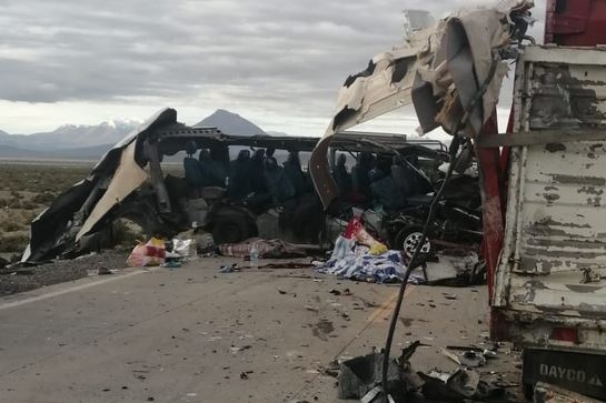 Cuatro venezolanos murieron en un accidente de tránsito en Bolivia