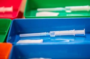 Pfizer y BioNTech ofrecerán la vacuna Covid-19 a los voluntarios que recibieron placebo