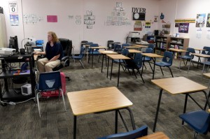 Escuelas de Las Vegas presionan para que los estudiantes regresen tras aumento de suicidios
