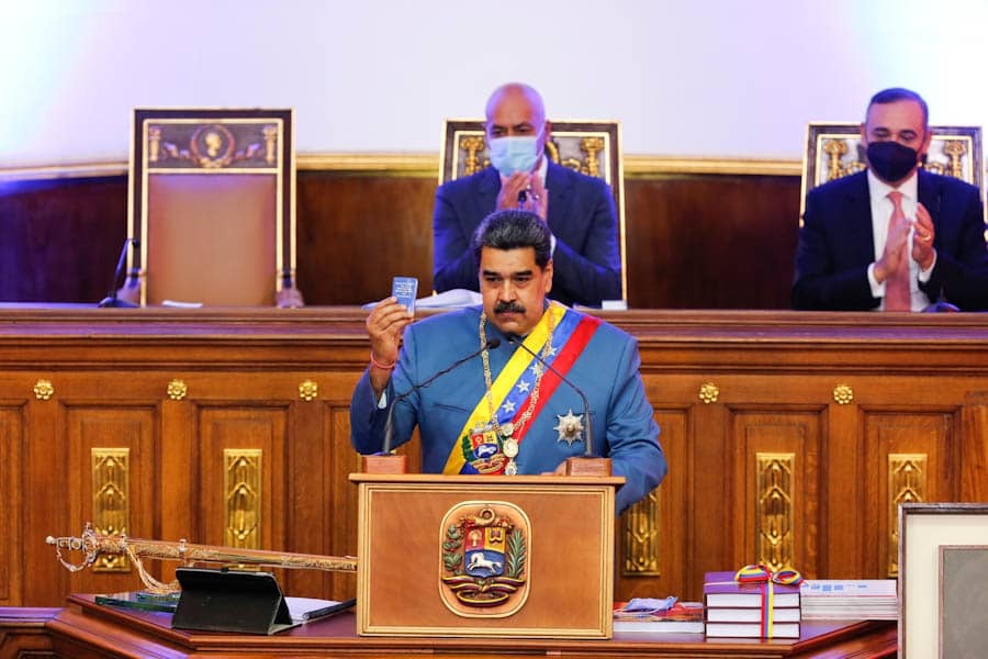 #MemoriayCuento: Maduro admitió una Venezuela en colapso y ve en la dolarización una “válvula de escape”
