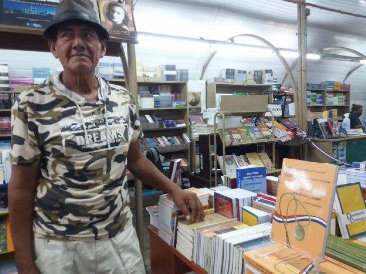 Indígena paraguayo narra costumbres para “perpetuar la memoria del pasado”