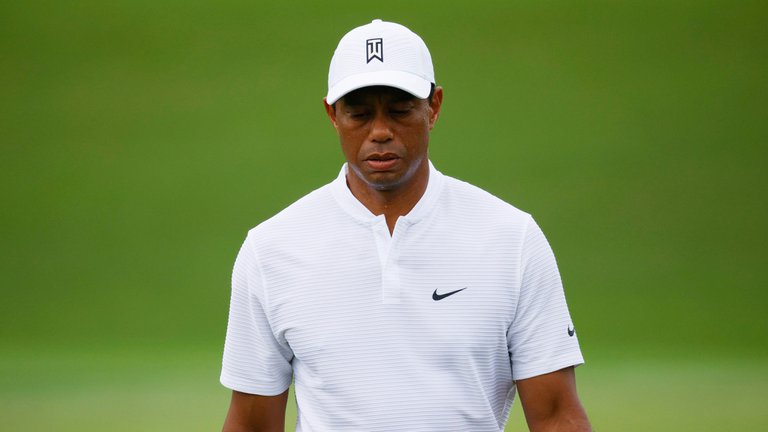 La primera FOTO de Tiger Woods tras el accidente automovilístico