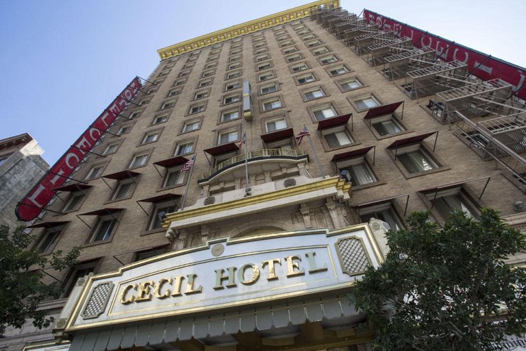Suicidios, asesinatos y rituales: Los misterios inexplicables del Hotel Cecil serán expuestos