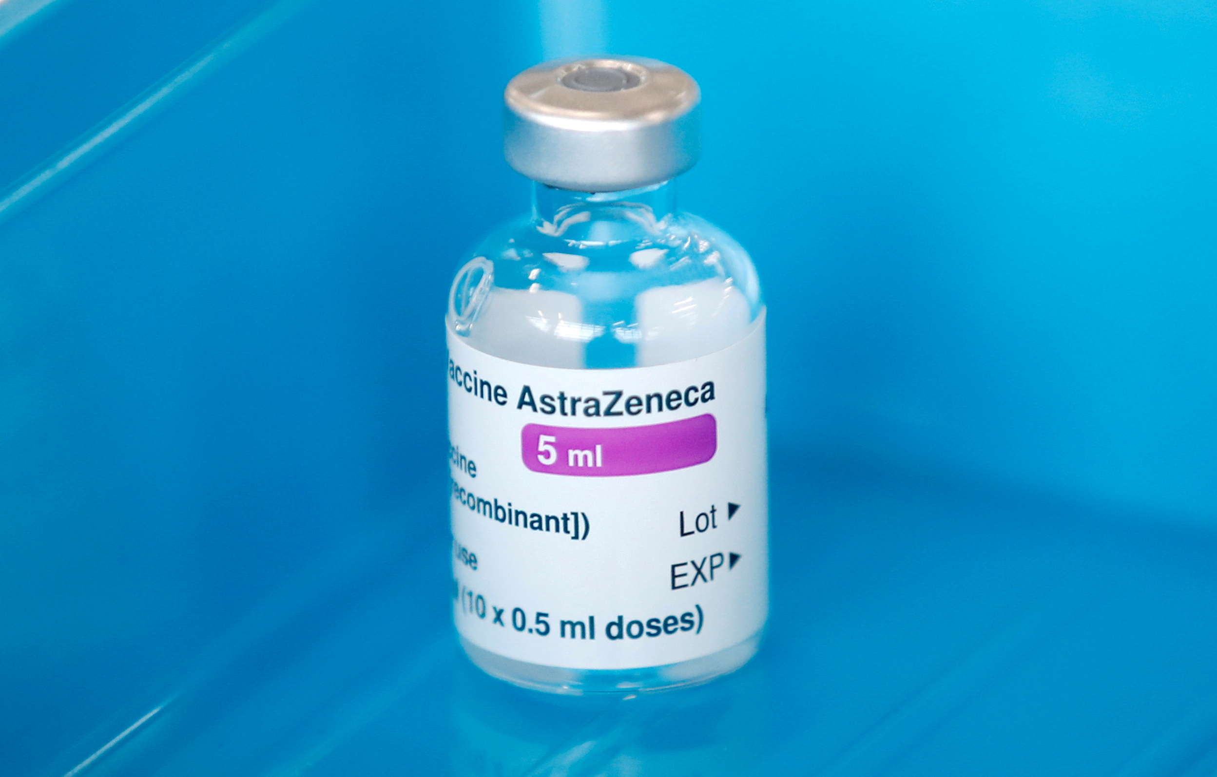 Ucrania denuncia presunto “ataque informativo” contra la vacuna de AstraZeneca
