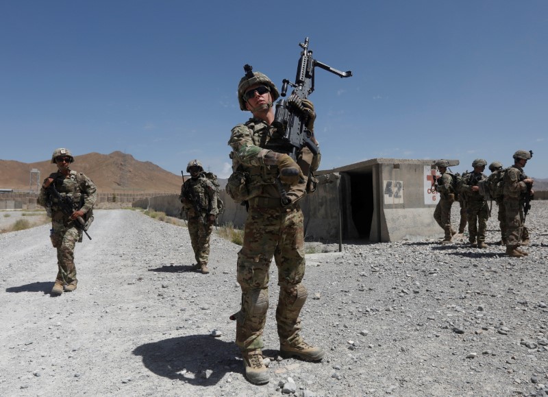 Jefe de la diplomacia de EEUU llega a Afganistán para discutir retirada de tropas