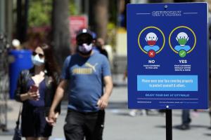 California no levantará su requisito sobre el uso de mascarilla hasta junio