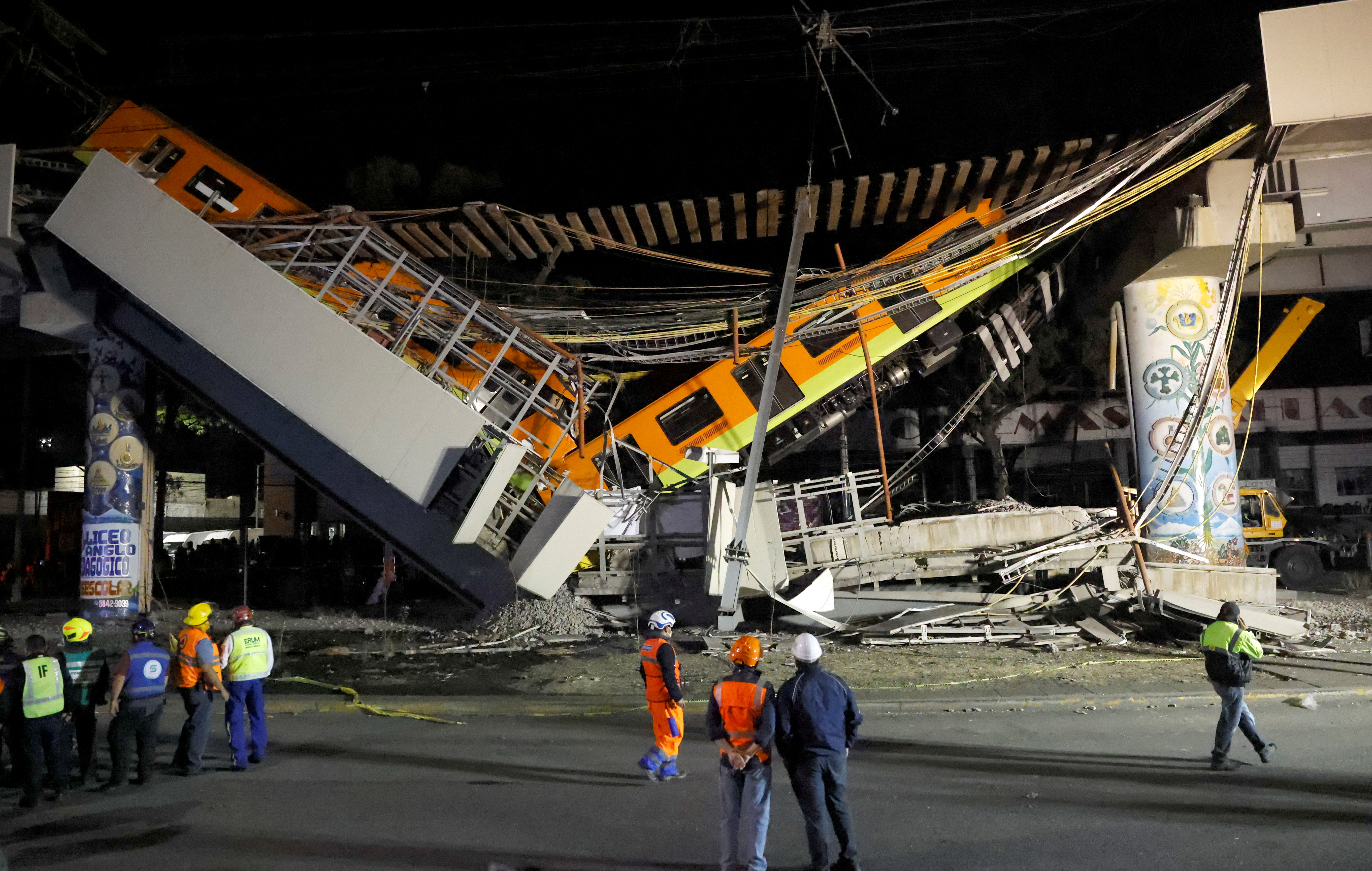 Ministros piden investigar causas de desplome del metro en Ciudad de México