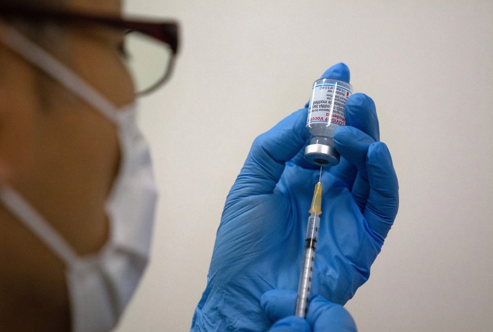 FDA de EEUU aprobó usar la  vacuna de Pfizer en adolescentes a partir de los 12 años