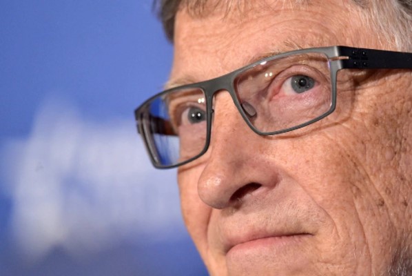 Bill Gates: Las CINCO predicciones para 2022 más inquietantes y esperanzadoras