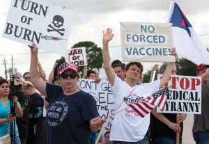 Hospital en Houston suspendió a más de 170 empleados que rechazaron la vacuna contra el Covid-19