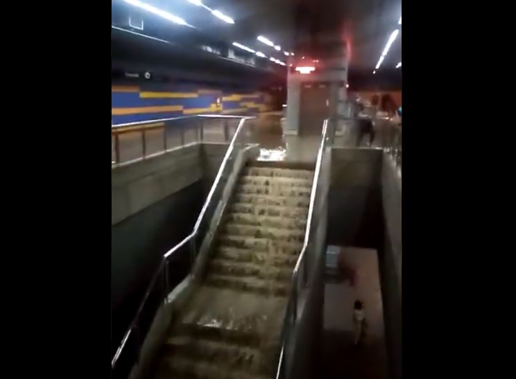 Línea 3 del Metro de Caracas se inundó tras intensas precipitaciones este #24Jun (Videos)