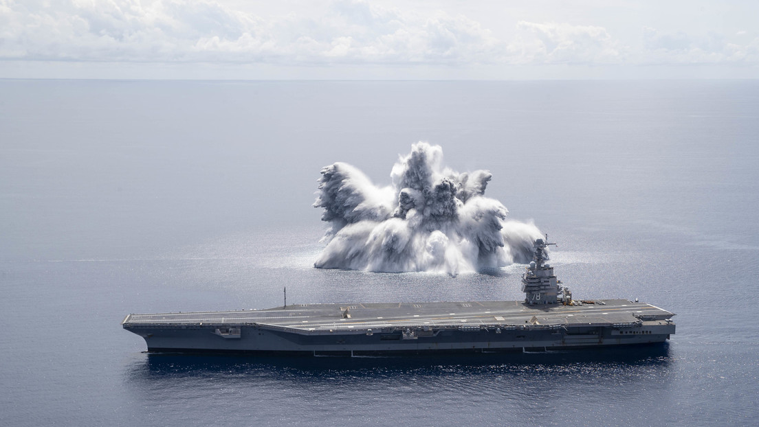 Impresionantes imágenes: Realizan explosión para probar resistencia del portaviones más avanzado de EEUU