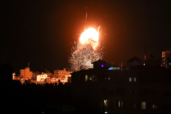 Israel respondió a otro ataque y lanzó misiles contra estructuras de Hamás en Gaza