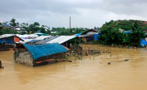 Sube a 21 el número de muertos por lluvias torrenciales en Bangladesh