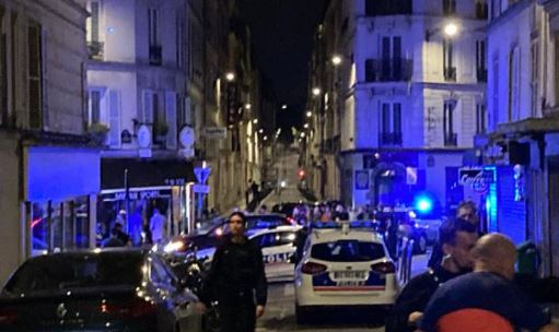 Carro que impactó contra la terraza de un café en París dejó un muerto y seis heridos