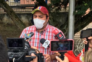 Andrade contra Bernal: Se gastan la plata en bombillos mientras el Hospital de San Cristóbal “se cae a pedazos”
