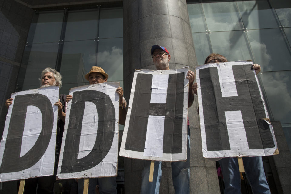 ONG y miembros de la sociedad civil se pronuncian ante persecusión de periodistas y defensores de DDHH en Venezuela