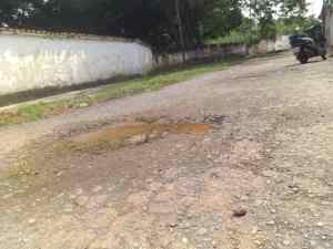 Huecos, aguas negras y basura: La decadencia en las calles del sector Unión en Bejuma