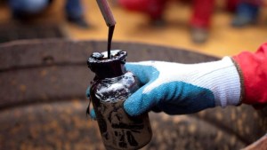 Venezuela crude output in key region plunges due to diluent shortage