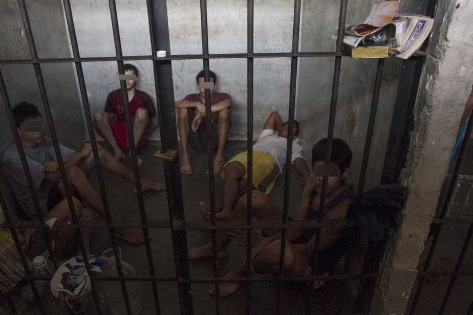 Familiares de detenidos en calabozos apelan a guarapos para combatir la tuberculosis y otras enfermedades