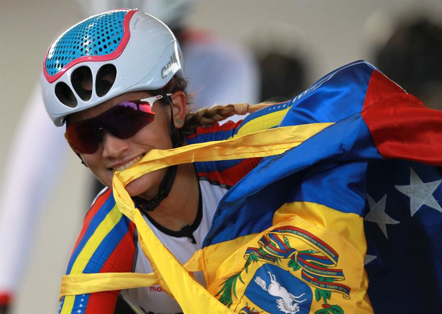 Venezolana Chacón ganó su cuarta etapa para seguir líder en la Vuelta a Colombia