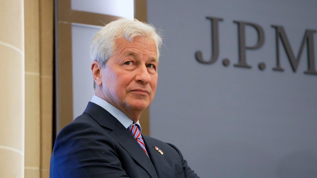 Director de JPMorgan rechazó el bitcóin y dice que finalmente será regulado 