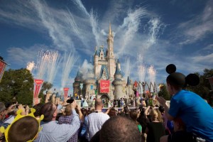 Disney World suspendió política de vacunación contra el Covid-19 para empleados