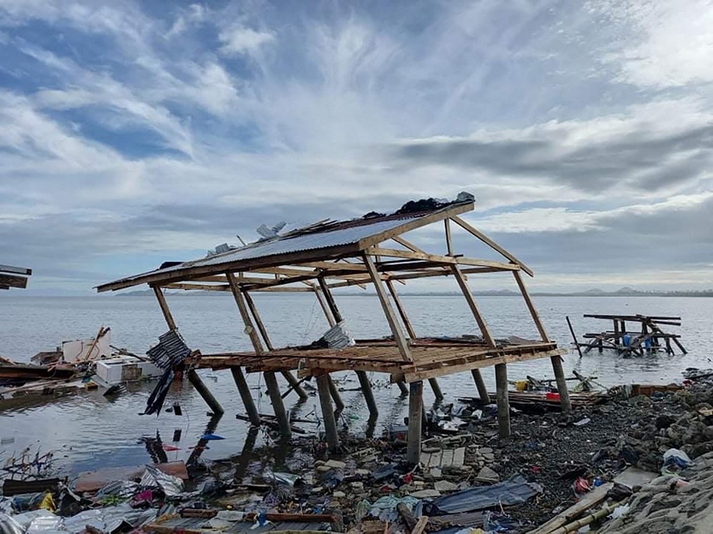 Paso del tifón Rai ha dejado al menos 208 muertos en Filipinas
